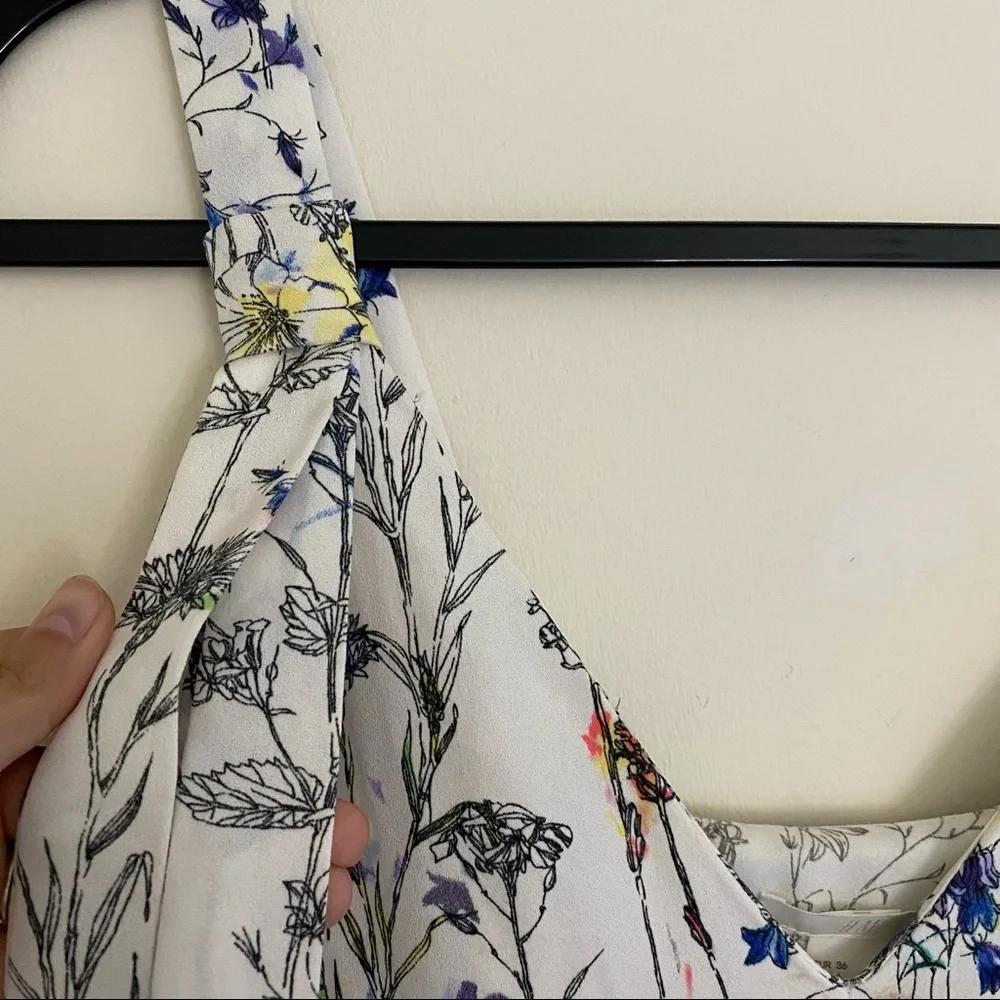 H&M Crêpe Floral Ruffle Hem Midi Dress Size 6 - Picture 5 of 12